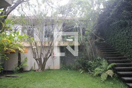 Casa à venda com 324m², 6 quartos e 3 vagasÁrea Externa