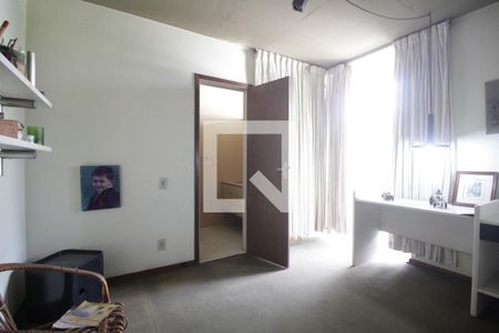 Casa à venda com 324m², 6 quartos e 3 vagasSuíte 4