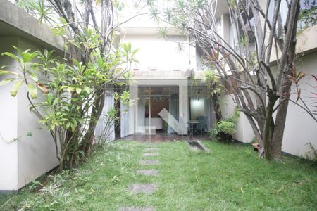 Casa à venda com 324m², 6 quartos e 3 vagasÁrea Externa