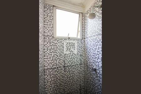 Apartamento à venda com 38m², 2 quartos e 1 vagaDetalhe do banheiro