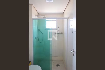 Apartamento à venda com 166m², 3 quartos e 1 vaga Apartamento à venda com 166m², 3 quartos e 1 vagaSuite Banheiro