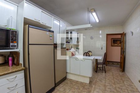 Casa à venda com 341m², 4 quartos e 4 vagasCozinha