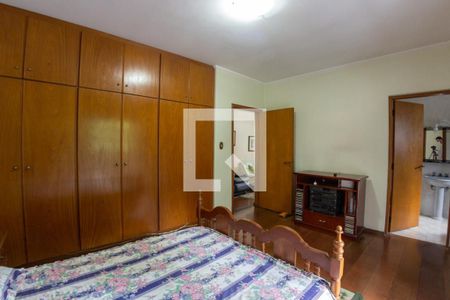 Casa à venda com 341m², 4 quartos e 4 vagasSuite 1