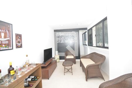 Apartamento para alugar com 120m², 2 quartos e 1 vagaLounge - Terraço