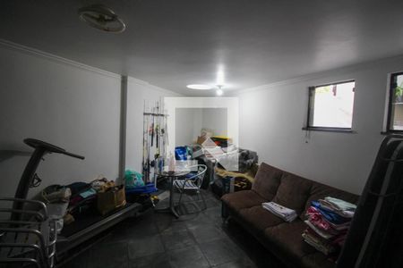 Casa de condomínio à venda com 232m², 4 quartos e 4 vagas Casa de condomínio à venda com 232m², 4 quartos e 4 vagasDespensa