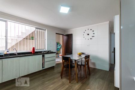 Casa à venda com 150m², 3 quartos e 2 vagasCozinha 