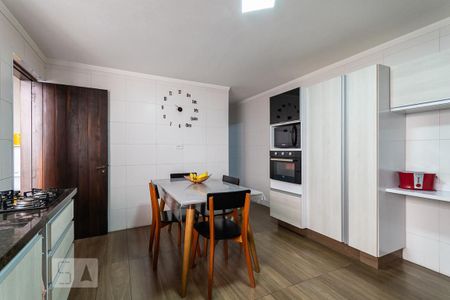 Casa à venda com 150m², 3 quartos e 2 vagasCozinha 