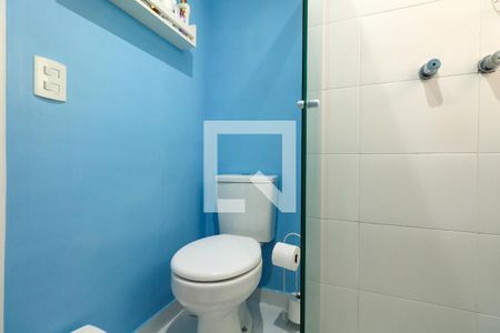 Apartamento à venda com 80m², 3 quartos e 2 vagas Apartamento à venda com 80m², 3 quartos e 2 vagasBanheiro 2