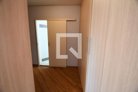 Casa à venda com 250m², 3 quartos e 4 vagasSuíte 2