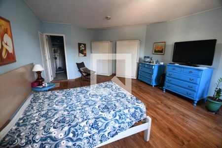 Casa à venda com 250m², 3 quartos e 4 vagasSuíte 3