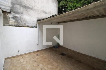Casa à venda com 80m², 2 quartos e 1 vagaQuintal