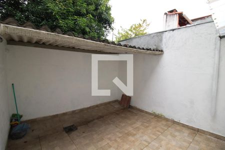 Casa à venda com 80m², 2 quartos e 1 vagaQuintal