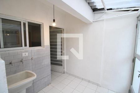 Casa à venda com 80m², 2 quartos e 1 vagaÁrea de Serviço