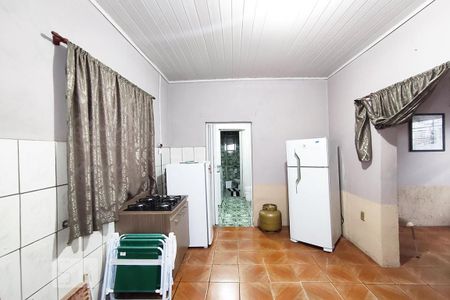 Casa à venda com 105m², 4 quartos e 12 vagas Casa à venda com 105m², 4 quartos e 12 vagasVaranda