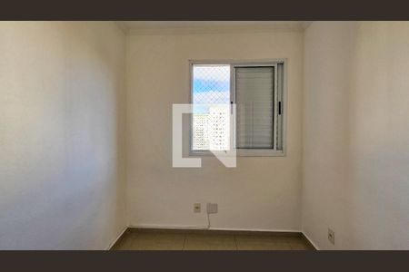 Quarto de apartamento para alugar com 3 quartos, 72m² em Usina Piratininga, São Paulo