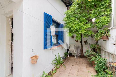 Casa à venda com 150m², 3 quartos e 2 vagas Casa à venda com 150m², 3 quartos e 2 vagasQuintal