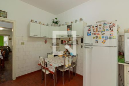 Casa à venda com 150m², 3 quartos e 2 vagas Casa à venda com 150m², 3 quartos e 2 vagasCozinha