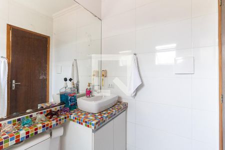 Casa à venda com 191m², 3 quartos e 4 vagas Casa à venda com 191m², 3 quartos e 4 vagasBanheiro da Suíte 2