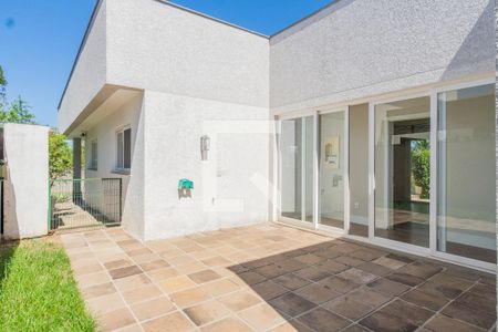 Casa de condomínio à venda com 250m², 3 quartos e 2 vagas Casa de condomínio à venda com 250m², 3 quartos e 2 vagasQuintal