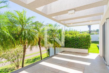 Casa de condomínio à venda com 250m², 3 quartos e 2 vagas Casa de condomínio à venda com 250m², 3 quartos e 2 vagasQuintal