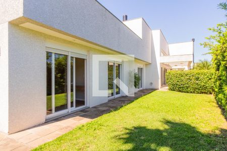 Casa de condomínio à venda com 250m², 3 quartos e 2 vagas Casa de condomínio à venda com 250m², 3 quartos e 2 vagasQuintal