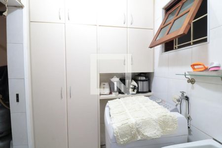 Casa à venda com 95m², 3 quartos e 2 vagasLavanderia