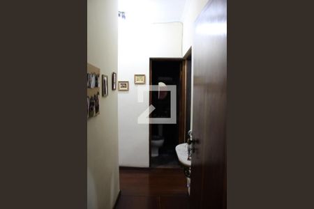 Casa à venda com 160m², 5 quartos e 2 vagasCorredor