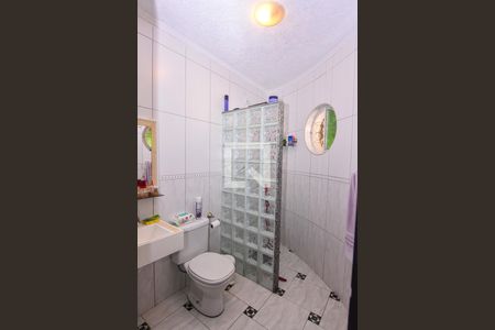 Casa à venda com 300m², 4 quartos e 8 vagas Casa à venda com 300m², 4 quartos e 8 vagasBanheiro 2