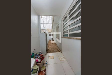 Casa à venda com 220m², 4 quartos e 3 vagas Casa à venda com 220m², 4 quartos e 3 vagasÁrea de serviço