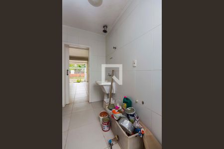 Casa à venda com 220m², 4 quartos e 3 vagas Casa à venda com 220m², 4 quartos e 3 vagasÁrea de serviço