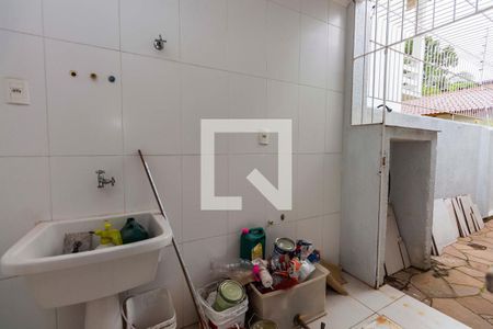 Casa à venda com 220m², 4 quartos e 3 vagas Casa à venda com 220m², 4 quartos e 3 vagasÁrea de serviço