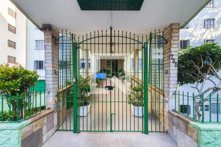 Apartamento à venda com 57m², 2 quartos e sem vaga Apartamento à venda com 57m², 2 quartos e sem vagaFachada