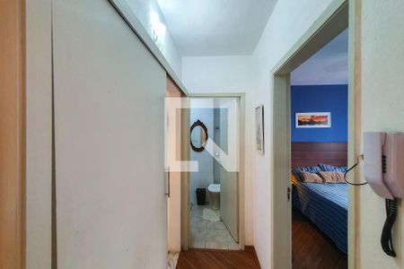 Apartamento à venda com 57m², 2 quartos e sem vaga Apartamento à venda com 57m², 2 quartos e sem vagaCorredor