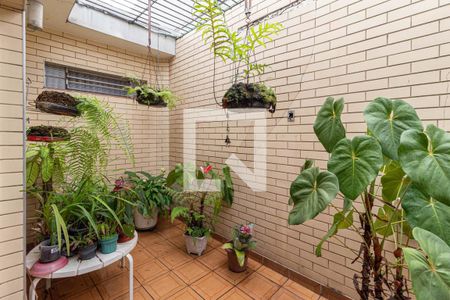 Casa à venda com 323m², 3 quartos e 4 vagas Casa à venda com 323m², 3 quartos e 4 vagasJardim de Inverno