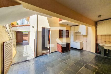 Casa à venda com 156m², 3 quartos e 3 vagas Casa à venda com 156m², 3 quartos e 3 vagasLavanderia