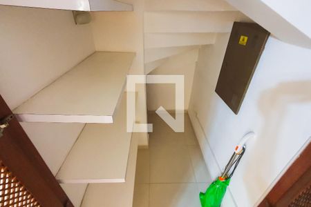 Casa à venda com 156m², 3 quartos e 3 vagas Casa à venda com 156m², 3 quartos e 3 vagasDespensa