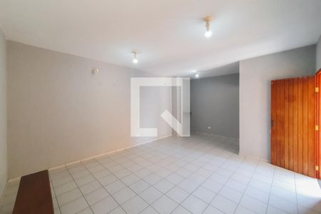 Casa à venda com 156m², 3 quartos e 3 vagas Casa à venda com 156m², 3 quartos e 3 vagasSalão de Jogos