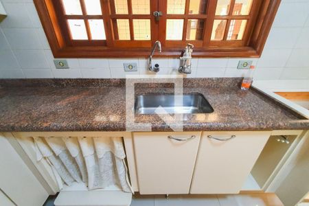 Casa à venda com 156m², 3 quartos e 3 vagas Casa à venda com 156m², 3 quartos e 3 vagasCozinha