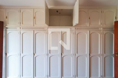 Casa à venda com 156m², 3 quartos e 3 vagas Casa à venda com 156m², 3 quartos e 3 vagasQuarto 1