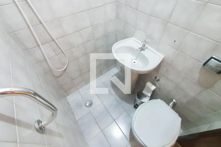 Casa à venda com 156m², 3 quartos e 3 vagas Casa à venda com 156m², 3 quartos e 3 vagasBanheiro