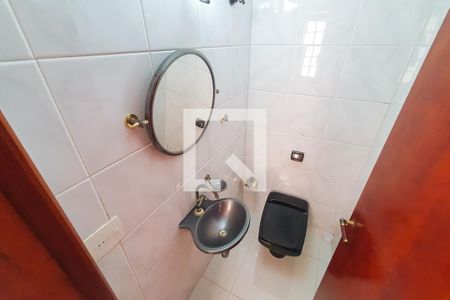 Casa à venda com 156m², 3 quartos e 3 vagas Casa à venda com 156m², 3 quartos e 3 vagasLavabo