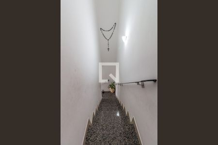 Casa de condomínio à venda com 92m², 2 quartos e 1 vagaEscada Interna