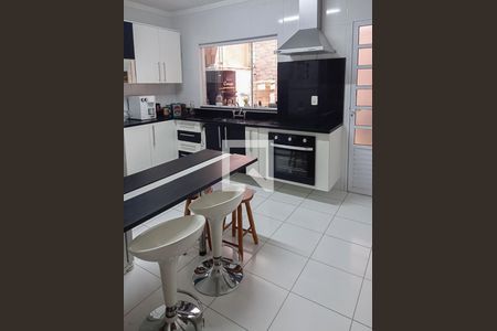 Casa de condomínio à venda com 110m², 2 quartos e 1 vagacozinha