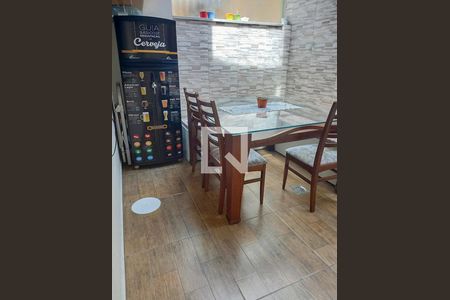 Casa de condomínio à venda com 110m², 2 quartos e 1 vagaquintal