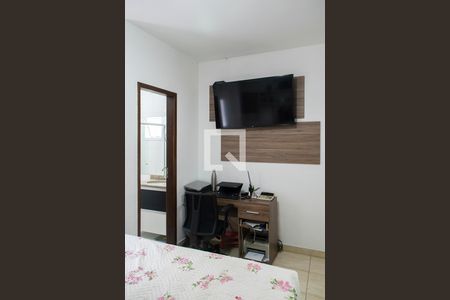 Casa de condomínio à venda com 110m², 2 quartos e 1 vagaquarto 2 suite