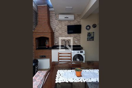 Casa de condomínio à venda com 110m², 2 quartos e 1 vagaquintal