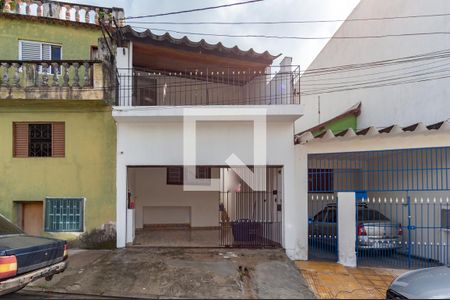 Casa para alugar com 180m², 3 quartos e 2 vagas Casa para alugar com 180m², 3 quartos e 2 vagasFachada
