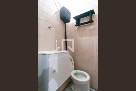 Casa para alugar com 180m², 3 quartos e 2 vagas Casa para alugar com 180m², 3 quartos e 2 vagasBanheiro de Serviço