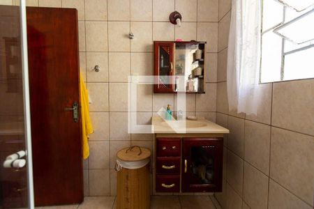 Casa à venda com 175m², 3 quartos e 2 vagasBanheiro Corredor