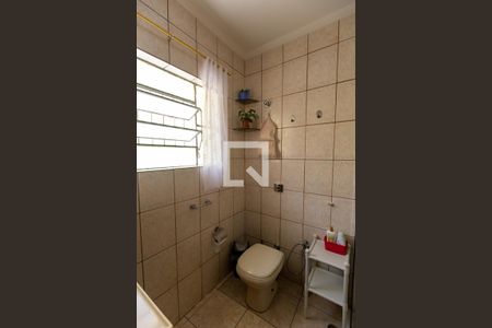 Casa à venda com 175m², 3 quartos e 2 vagasBanheiro Corredor